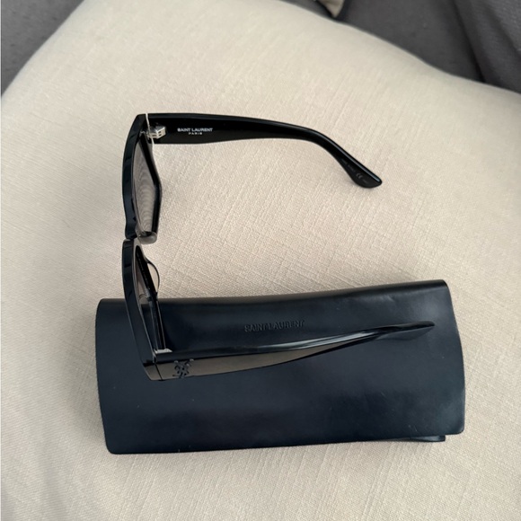 SAINT LAURENT sunglasses ⭐️⭐️⭐️🔥🔥🔥⭐️⭐️⭐️ - Picture 4 of 14